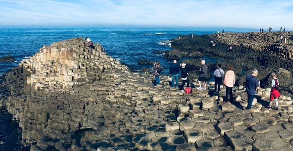 Belfast and Giant&#39;s Causeway in Italian or Spanish