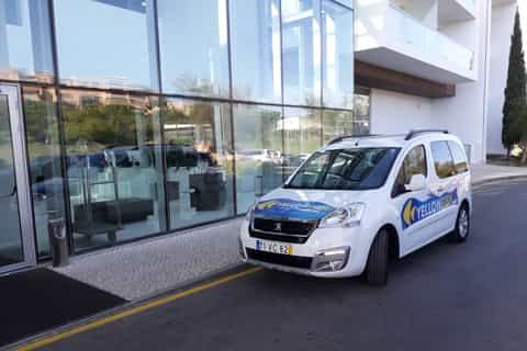Alvor: Faro Airport Private Transfer Service