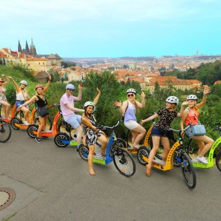 Prague: Highlights Tour on e-Scooters
