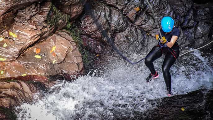 la fortuna canyoning and waterfalls rappeling tour