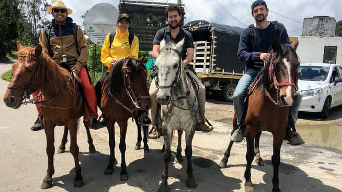 bogotá horseback riding from guadalupe to monserrate