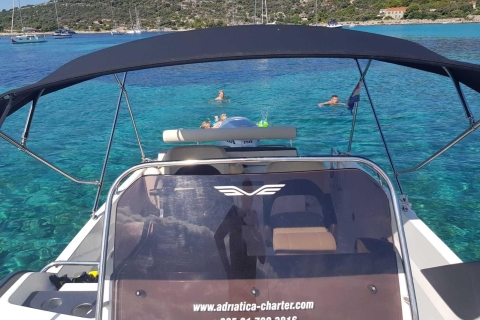 Adriatica Tour: Blue Lagoon en Solta vanuit Trogir of SplitVan Split