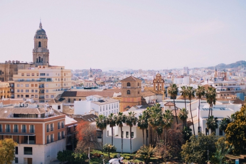 Malaga: Najważniejsze wydarzenia i prywatna wycieczka z przewodnikiem po zachodzie słońca