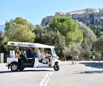 Athens: Private 3-Hour City Tour on Eco-Friendly Tuk Tuk