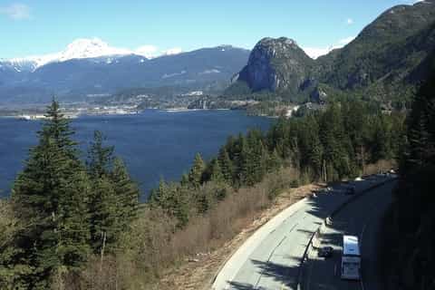 whistler/squamish bus transfer from vancouver downtown