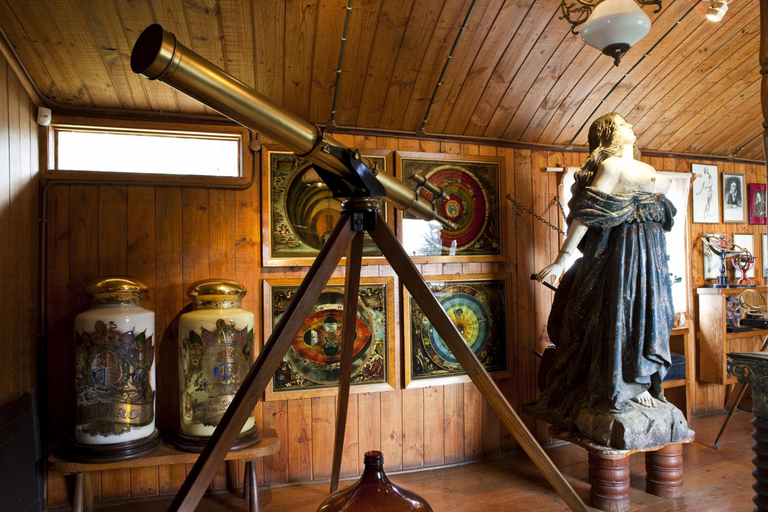 Santiago : Parc du Tricao, Isla Negra et maison de Pablo NerudaLieu de rendez-vous Plaza de Armas