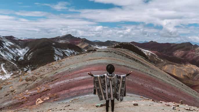 cusco caminata alternativa de montaña arcoiris para grupos pequeños