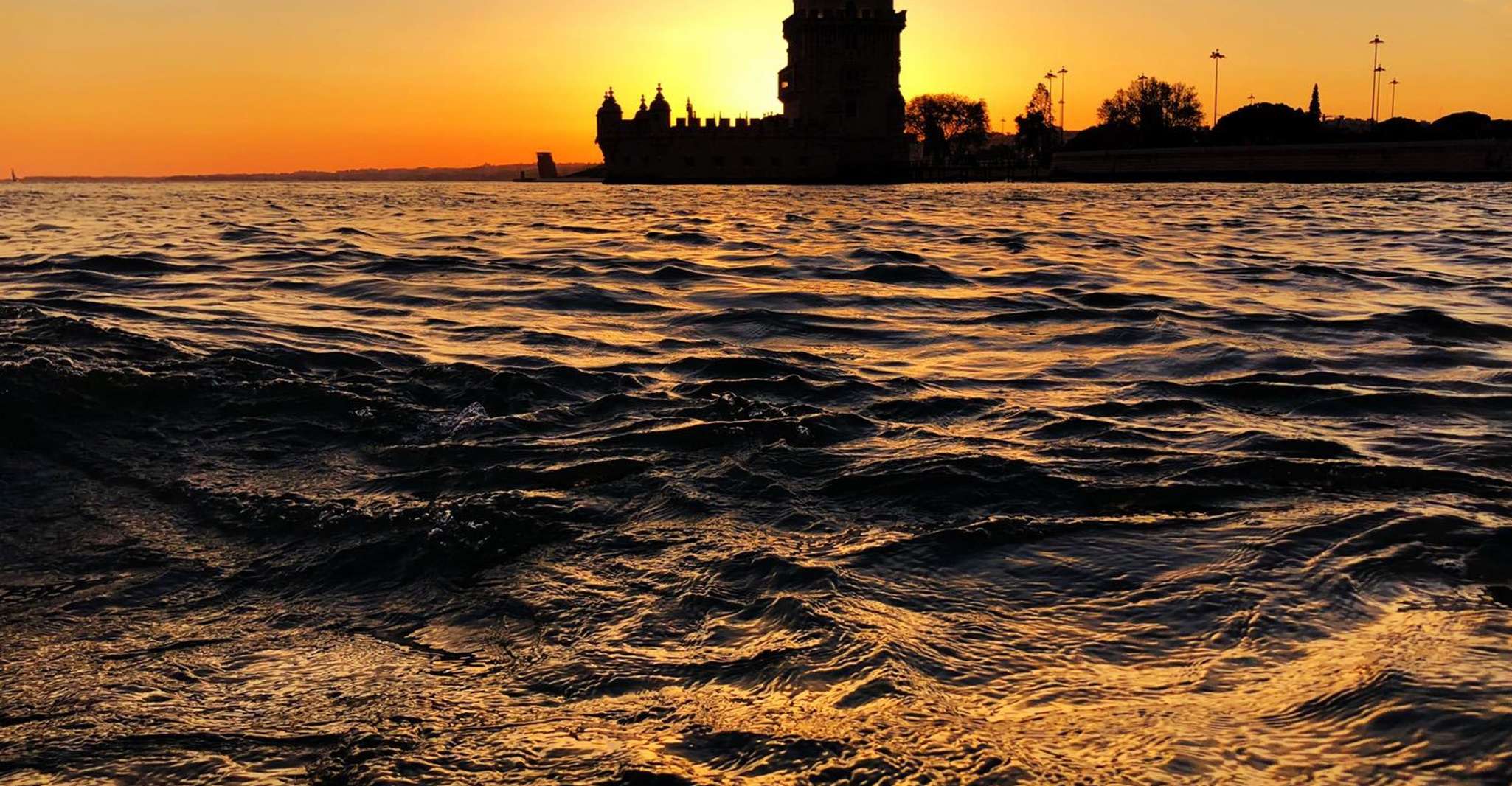 Lisbonne, Sunset Catamaran Croisière, boisson et musique - Hizvo