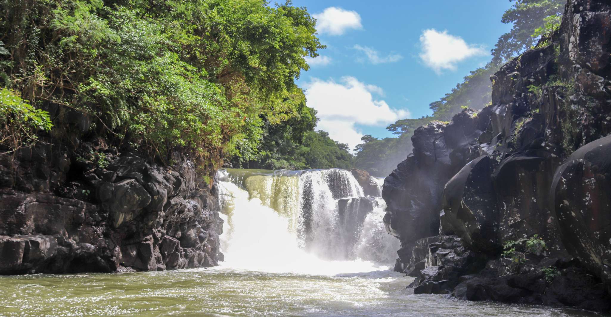 Sirene d'or Boat Cruise to Ile aux Cerfs with Lunch - Housity