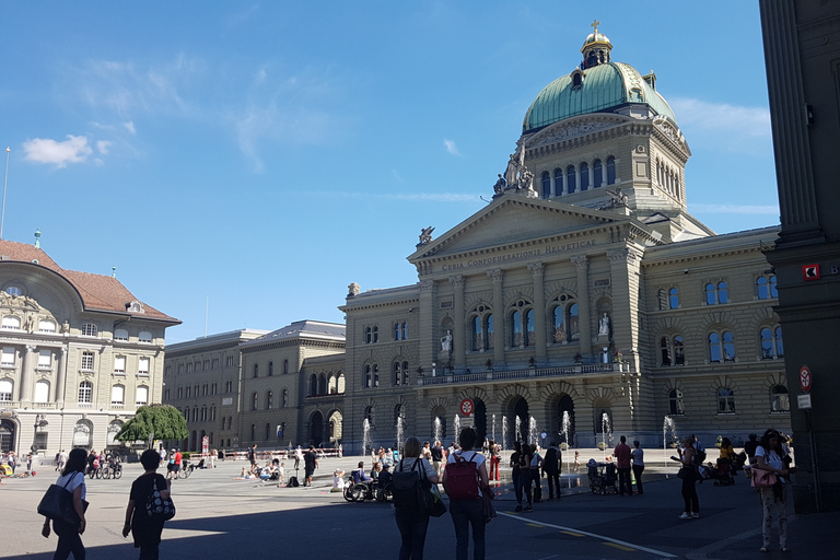 Bern: Private Tour durch die HauptstadtBern: 4-stündiger Stadtrundgang mit privatem Guide