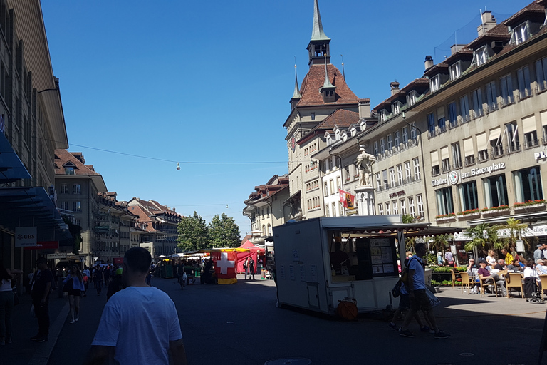 Bern: Private Tour durch die HauptstadtBern: 4-stündiger Stadtrundgang mit privatem Guide