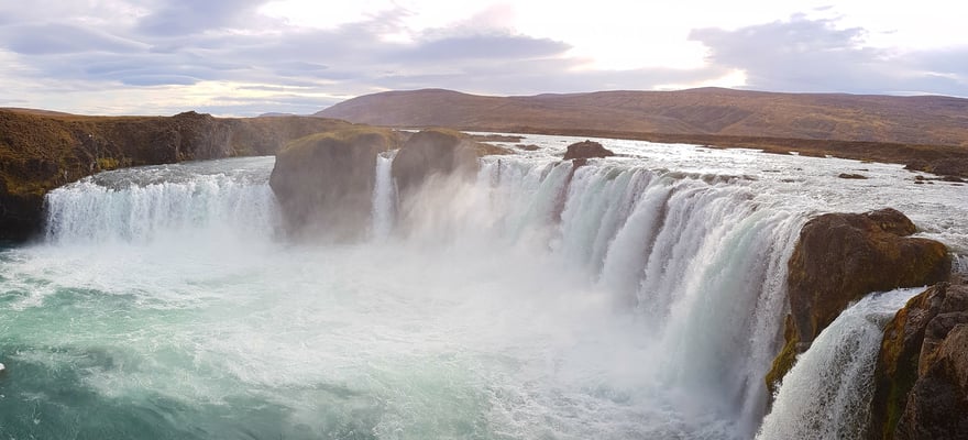 Hraunfossar Natureza e aventura MELHORES de 2024 Cancelamento GRÁTIS