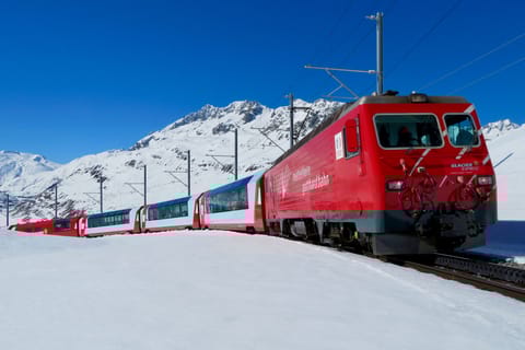 Glacier Express Train Roundtrip Private Tour from Bern