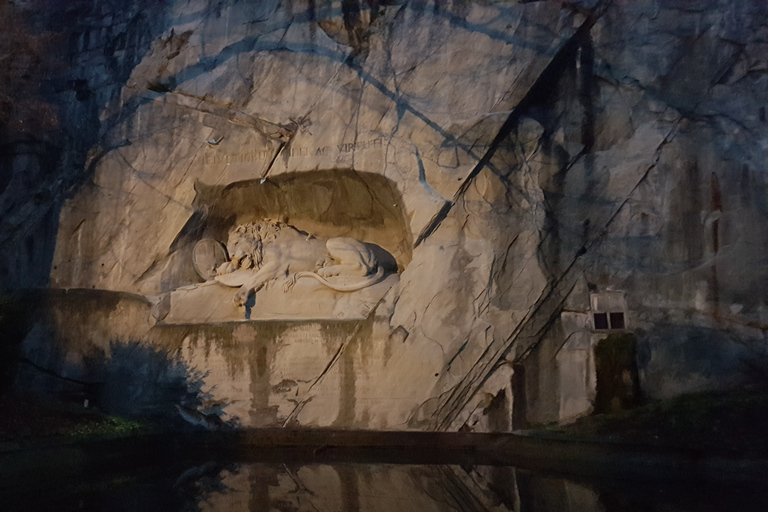 Stadstour Luzern Privéwandeling met rondvaart over het meerLuzern: stadstour van een halve dag en rondvaart over het meer