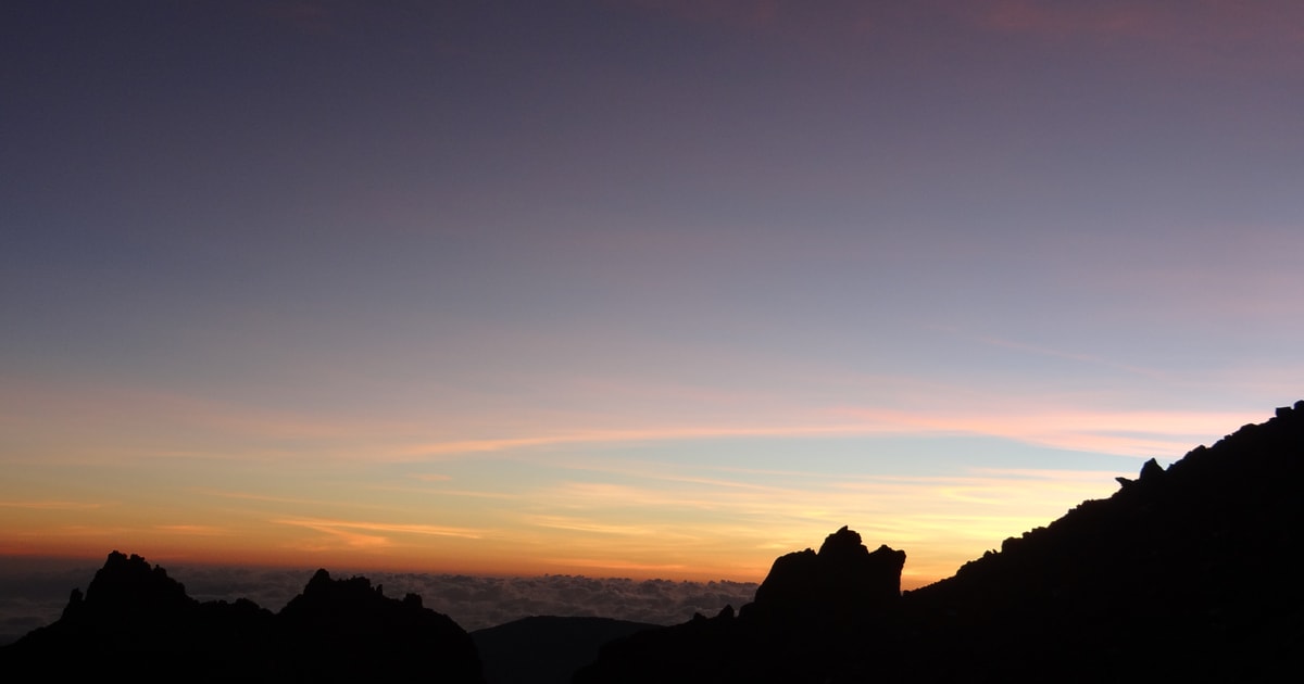 Mount Kenya Kenya 5 päivän opastettu vaellus jossa ateriat