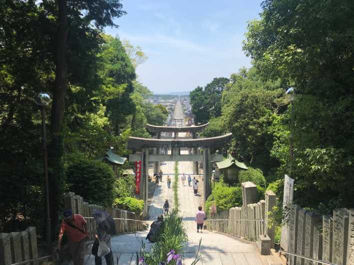 Fukuoka: Miyajidake Shrine & Kashii Shrine Private Tour