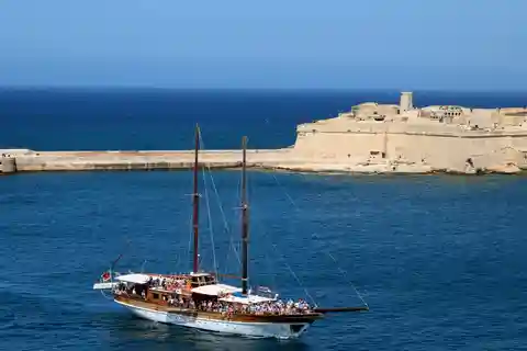 Sliema: 3-Islands-kryssning med lunchbuffé och dryck