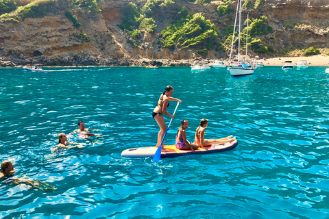 Alcudia: excursión en yate con vino y tapasExcursión pública en barco