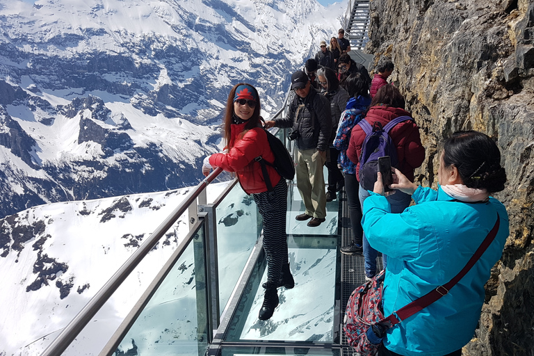 007-Elegância: Excursão particular exclusiva a Schilthorn saindo de ZuriqueExcursão Schilthorn e James Bond