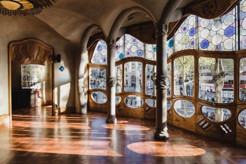 Barcelona: Visita guiada de Gaudí a la Sagrada, las Casas y el Park Güell