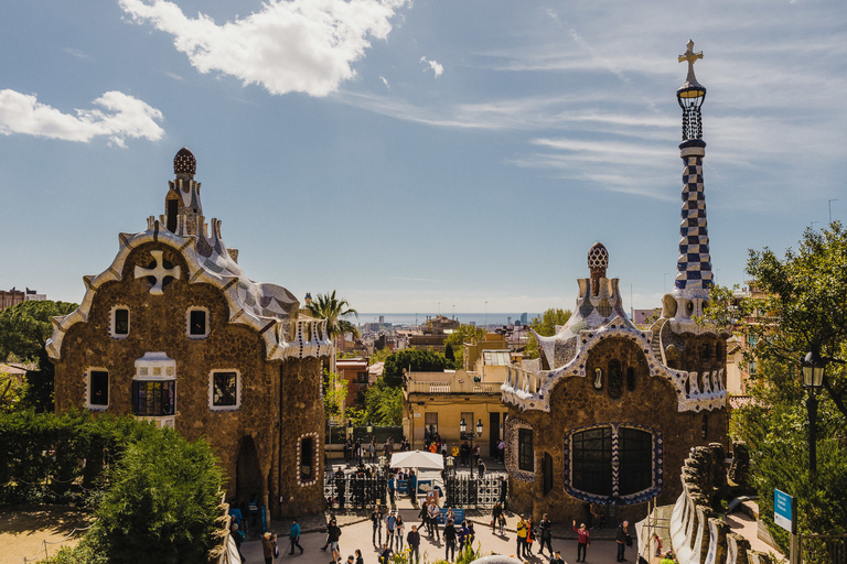 Barcelona: Discover Gaudí, Sagrada Familia, and Park Güell Small Group - Discover Gaudí, Sagrada Familia & Park Güell