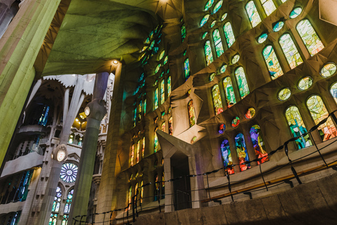 Barcelona: Discover Gaudí, Sagrada Familia, and Park Güell Small Group - Discover Gaudí, Sagrada Familia & Park Güell