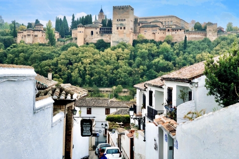 Granada: Prywatna piesza wycieczka po Albaicin, wpisana na listę UNESCO