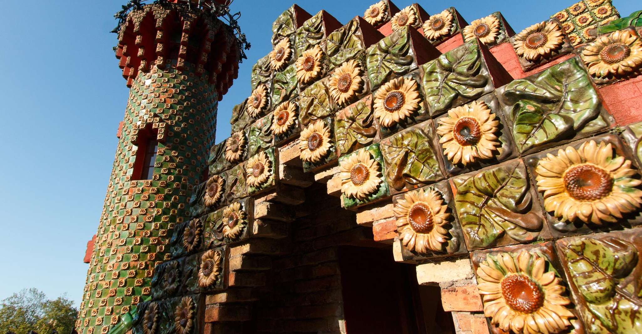 Santander, Comillas, arquitectura modernista y Gaudí - Hizvo