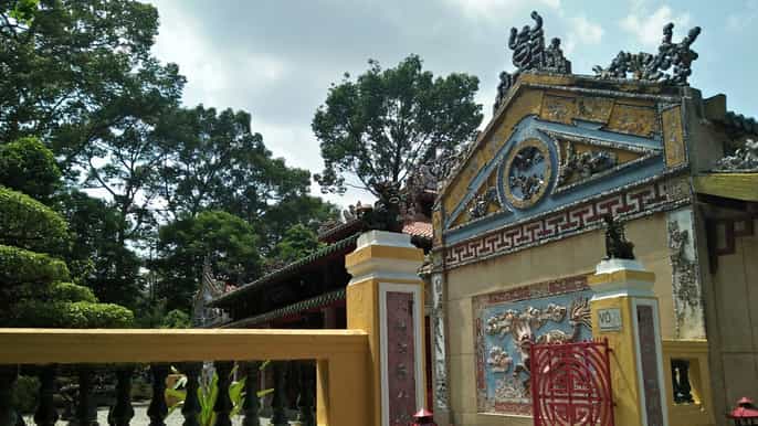 saigon authentic sights halfday tour