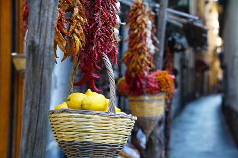 Sorrento: tour a piedi guidato e cibo di stradaTour mattutino in inglese