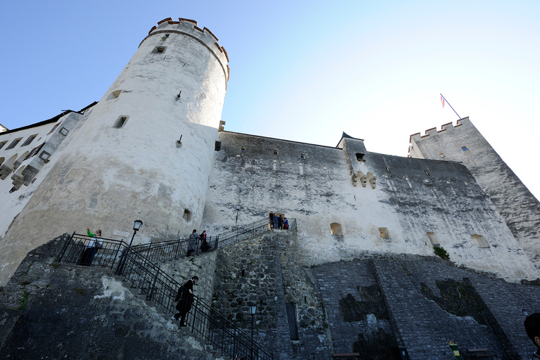 Salzburg: toegangskaartje voor Festung HohensalzburgToegang tot de burcht met kabelbaanrit zonder tijdstip