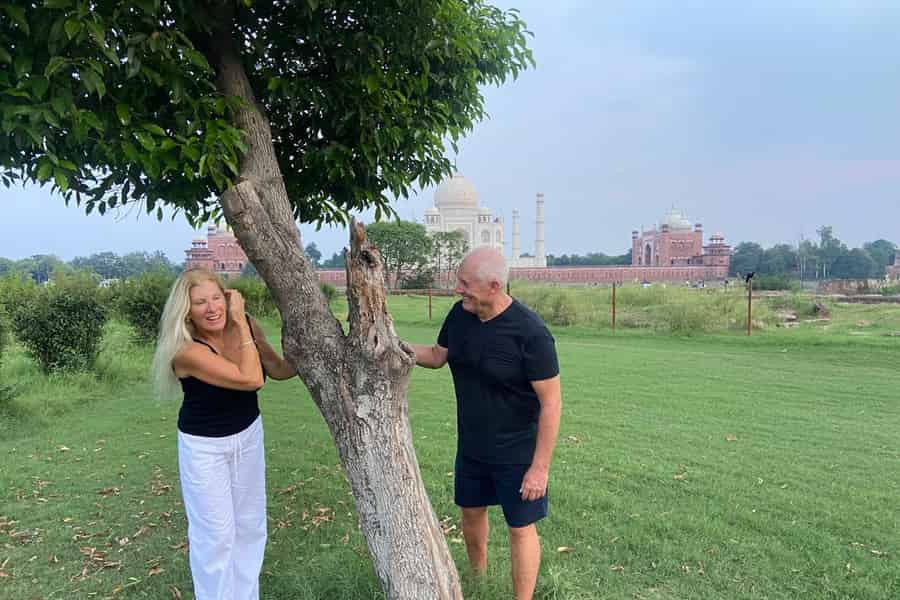 Ab Delhi: Taj Mahal bei Sonnenaufgang, Rotes Fort & Itimad-ud-Daula Tagestour. Foto: GetYourGuide