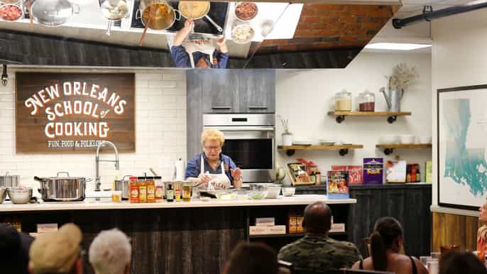 new orleans lunch lesson cajun creole cooking class