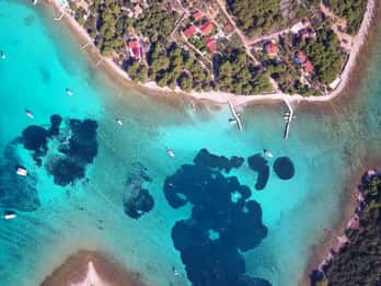 Vanuit Trogir: Drie Eilanden Halve Dag Speedboottour