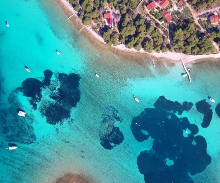 Trogir: tour di mezza giornata in motoscafo di 3 isole