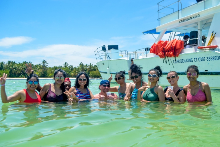 Punta Cana: Sunset Party Boat avec plongée en apnéeBateau de fête des Caraïbes avec plongée en apnée - piscine naturelle (Español)