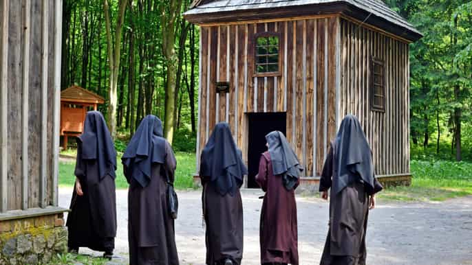 krakow lagiewniki and sister faustinas sanctuary tour