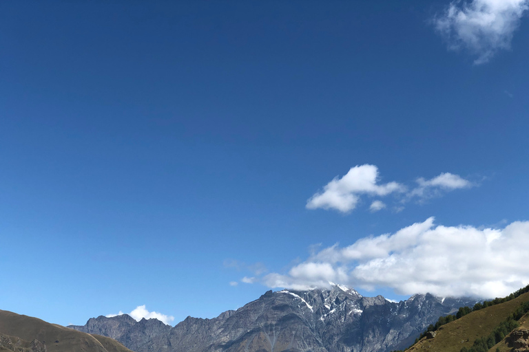 Kazbegi: Guided Day Trip from Tbilisi on the Military Road