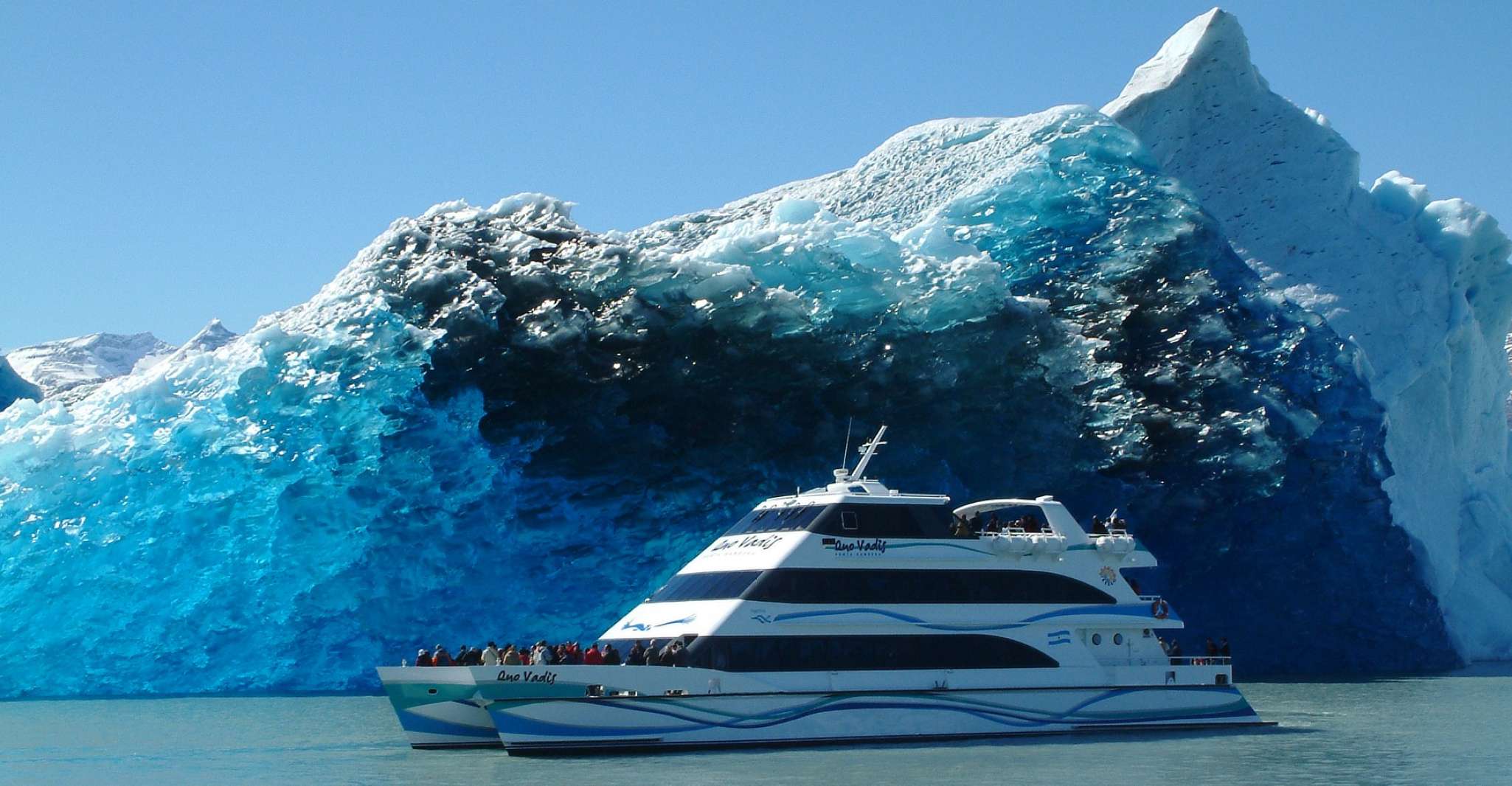 El Calafate, Todo Glaciares Boat Trip - Housity