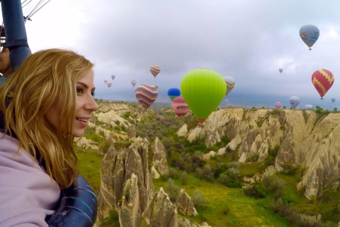 Göreme : vol en montgolfière au lever du soleil à Cappadoce