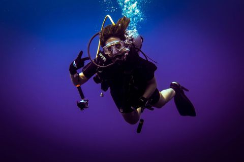 Hurghada: 1 or 2-Day Diving Package with Pickup and Meals