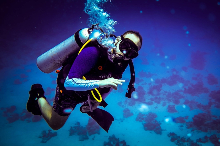 Hurghada: 1 or 2-Day Diving Package with Pickup and Meals 1-Day Package from Sahl Hasheesh