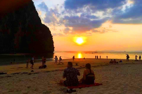 Krabi: 4 Islands Sunset Snorkeling Tour with BBQ Dinner Krabi: 4 Islands Sunset and Night Snorkeling Tour Private