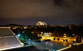 Athens at Night Small-Group Walking Tour with Dinner