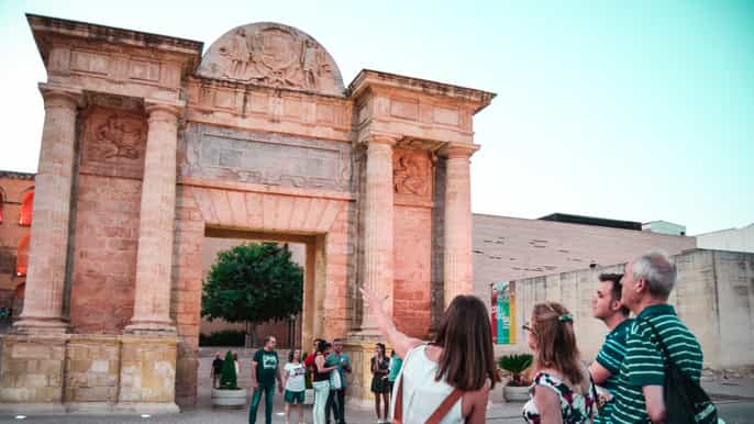córdoba 2hour small group walking tour at nightfall