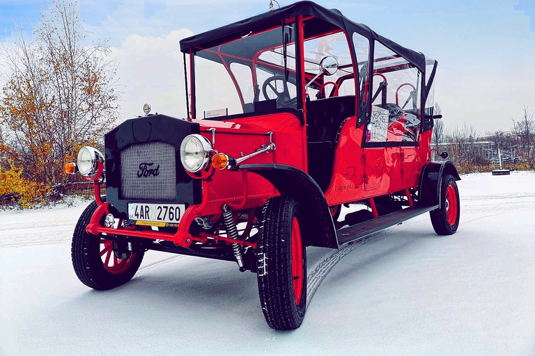 Praga: Tour di 1,5 ore in auto d&#039;epocaPraga: tour in auto vintage di 1 ora e 30 minuti