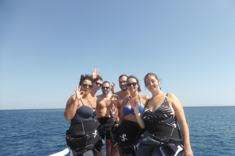 Hurghada: paquete de buceo de 1 o 2 días con recogida y comidasPaquete de 1 día desde El Gouna