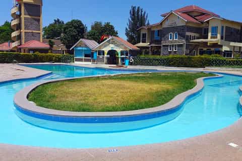 Nairobi: 4-Day Maasai Mara and Lake Nakuru Camping Safari