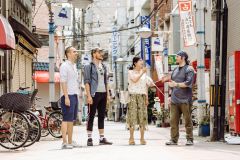 Osaka: Private Discovery Tour com um Local