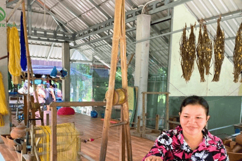 Phnom Penh: Silk Islands, Mekong River Life & Golden Temple Afternoon: Private Tour by Tuk-Tuk -English-Speaking Driver